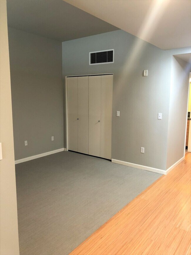 Photo - 1Bd/1Ba Seattle Condo Unit 219