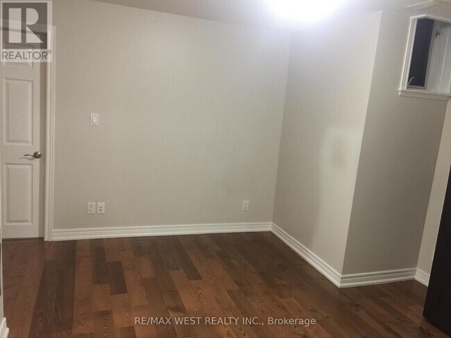 Photo - 150 Wiltshire Ave