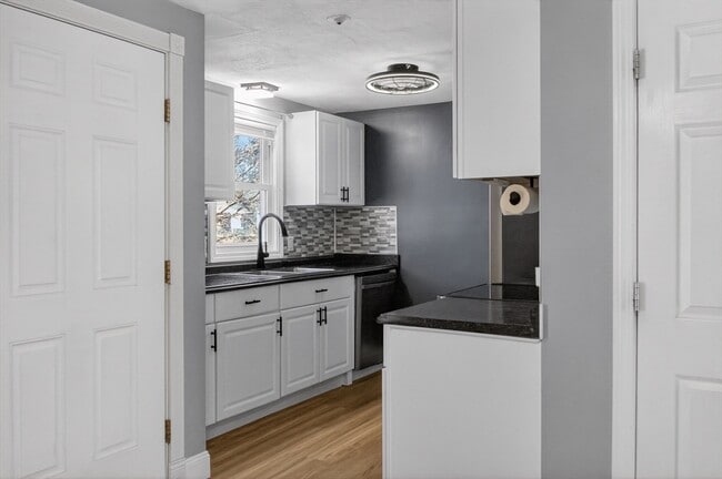 Photo - 213 Bayberry Hill Ln