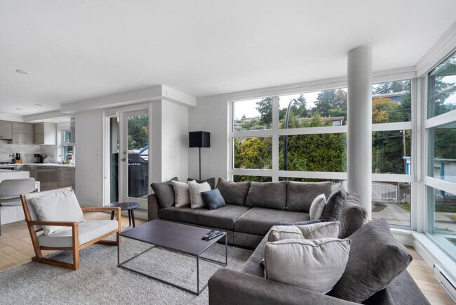 Photo - 1160 Oxford St Unit ID1051836P