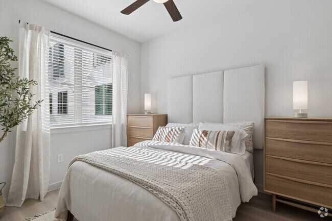 1BR, 1BA - 630SF - Primary Bedroom
