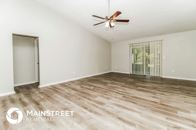 Photo - 1109 Butler Way