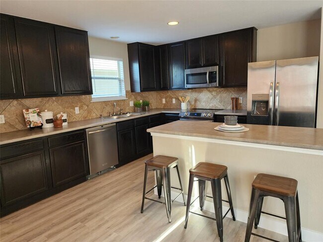 Photo - 11316 Drumellan St