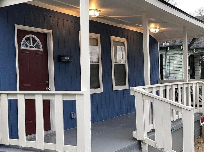Building Photo - 1397 Michigan St Rental