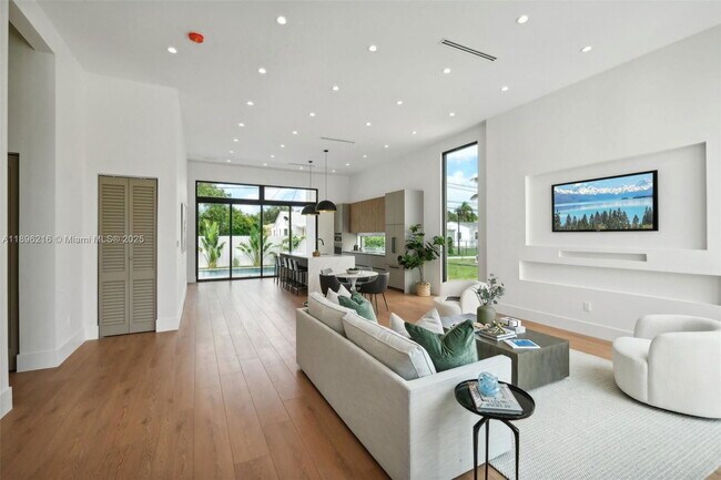 Photo - 510 NW 50th St