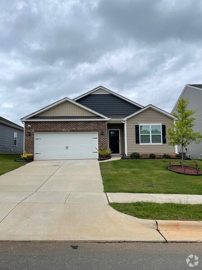 Building Photo - Spacious & Modern Ranch-Style Living Rental