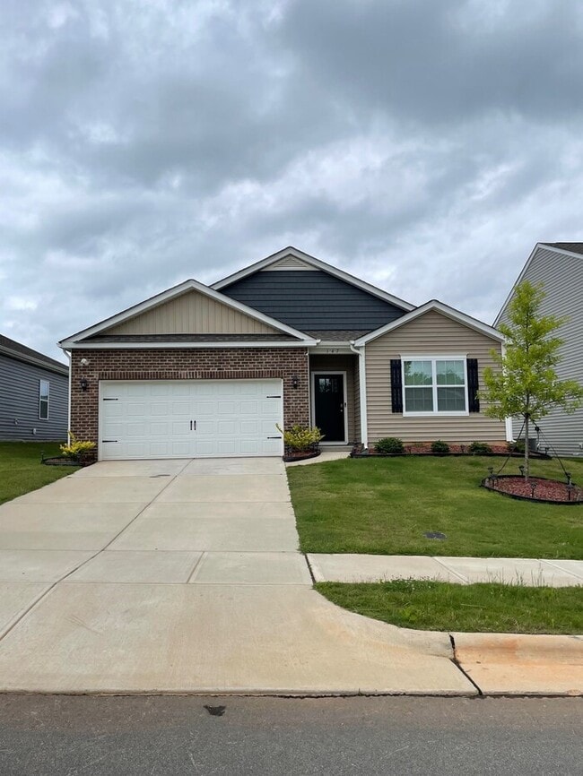 Building Photo - Spacious & Modern Ranch-Style Living Rental