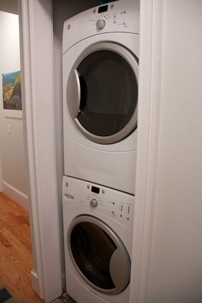 Photo - 1081 Beacon St
