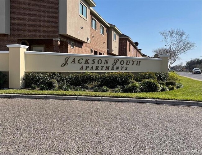 Photo - 12 South Dr Unit B