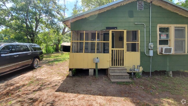 Building Photo - 307 N Rogers St Rental