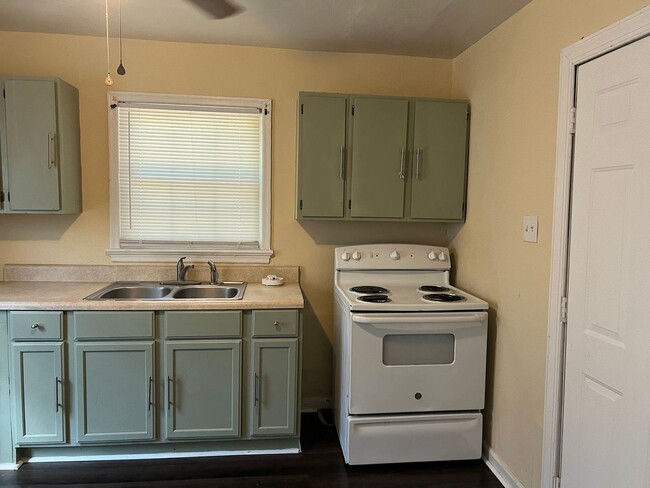 Photo - 2 Bedroom House - Section 8 Accepted