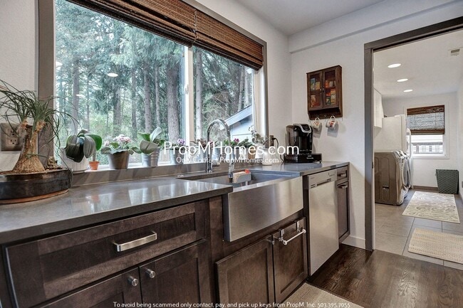 Photo - Charming Updated First Addition Cottage!