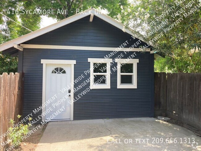 Building Photo - Nice 1 Bedroom 1 Bath Back Unit Rental