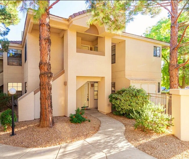 Private entrance - 6885 E Cochise Rd Unit #119