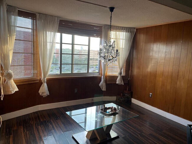 1770 NE 191st St Unit 700-1