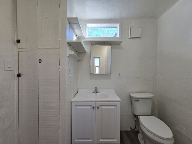 Photo - 313 Tesuque Dr Unit B