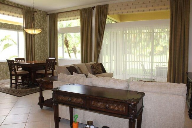 Photo - 10836 Grande Blvd