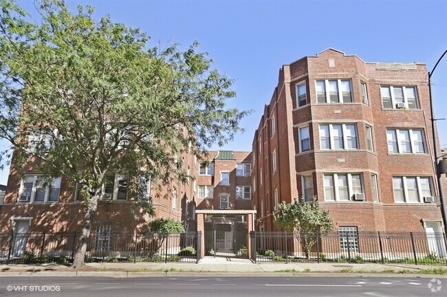 Building Photo - 2448 W Addison St Unit 3A Rental