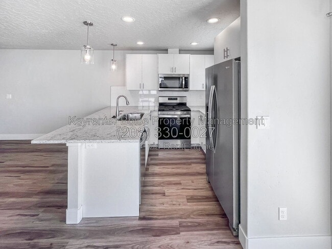 Photo - 105 E Park Ave