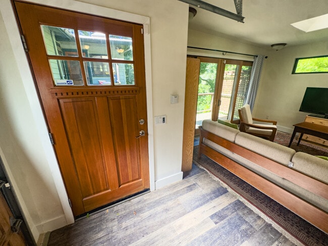 Building Photo - 2296 N Fitch Mountain Rd Unit Healdsburg Studio Apt.