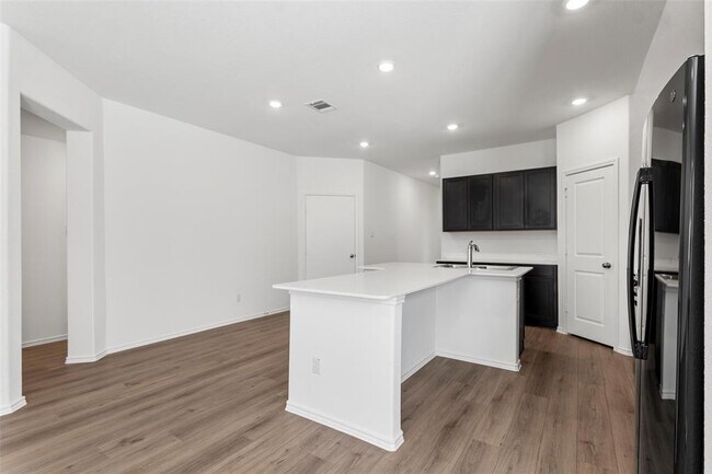 Photo - 625 Waterway Ave