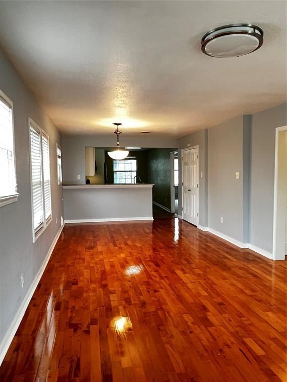 Photo - 1105 Elliston St