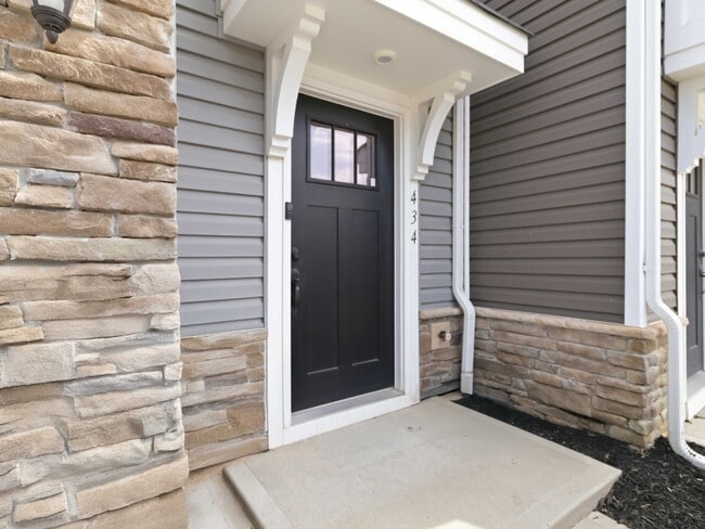 Photo - 434 Triple Crown Way