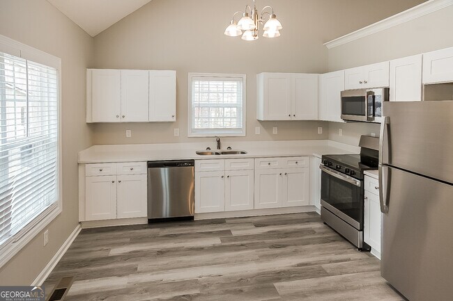 Photo - 100 Creekside Cir