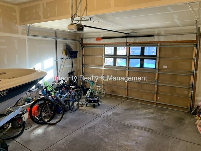Photo - 3025 Redhaven Way