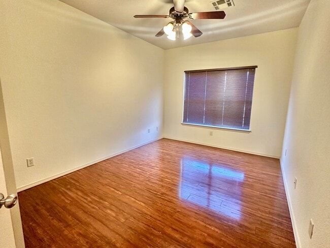 Photo - 1104 San Miguel St