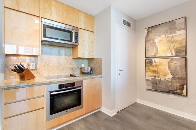 Photo - 50 South Pointe Dr Unit 609