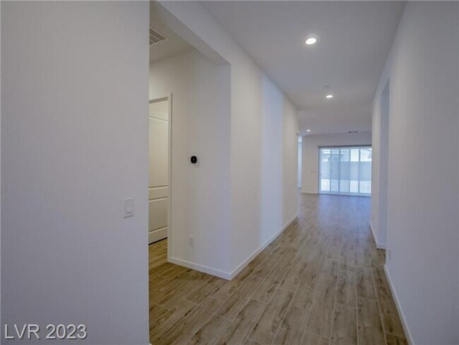 Photo - BEAUTIFUL 4BEDROOM HOME IN CADENCE