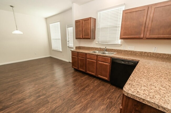 30 Lavida Ct