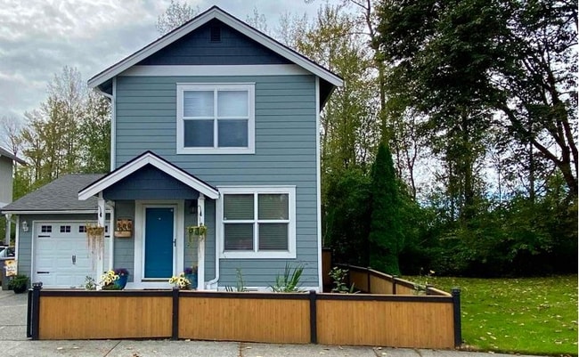 Building Photo - 200 Whispering Pine Pl Rental