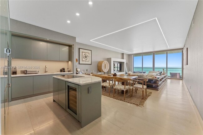 Building Photo - 18975 Collins Ave Unit 603