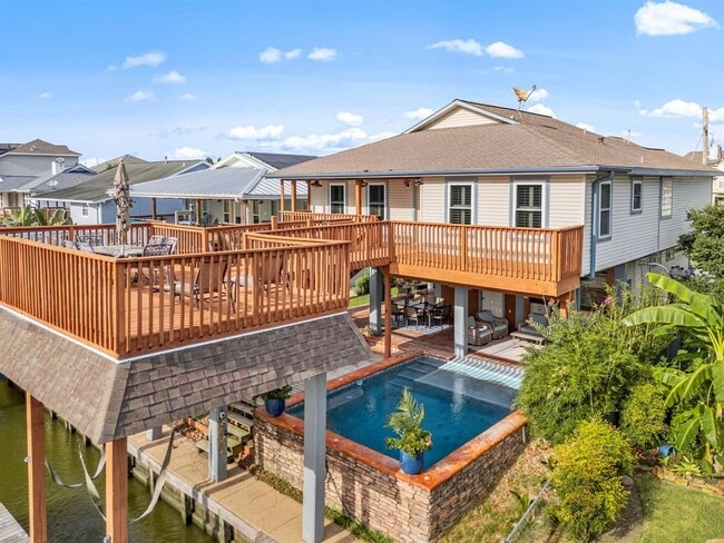 Building Photo - 5 S Sandpiper Rental