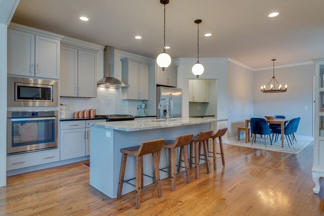 Photo - 1407 Pillow St