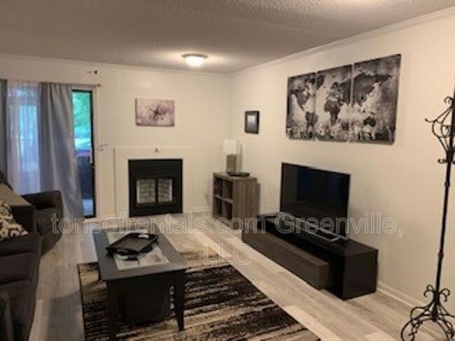 Photo - 805 Stallings Rd Unidad 109 Rental