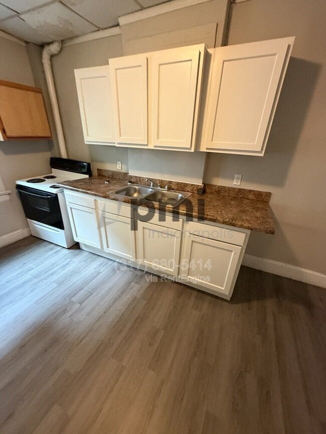 Photo - 3502 N Kenwood Ave
