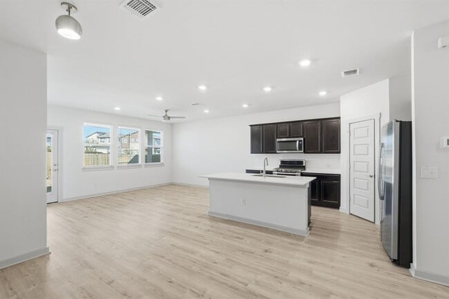 Photo - 10912 Fulton Ave