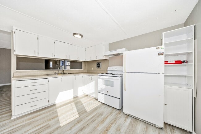 Photo - 5201 Amos Reeder Rd