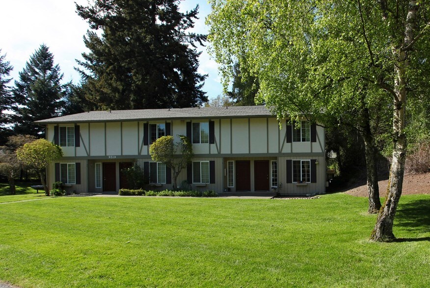 Madrona Estates Townhomes For Rent in University Place, WA