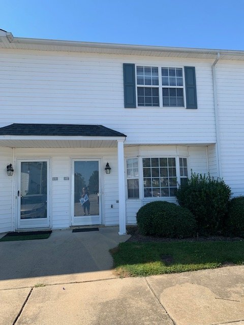 Building Photo - "Charming 2-Bed Townhouse Oasis in Winterville – Comfort Meets Convenience!"