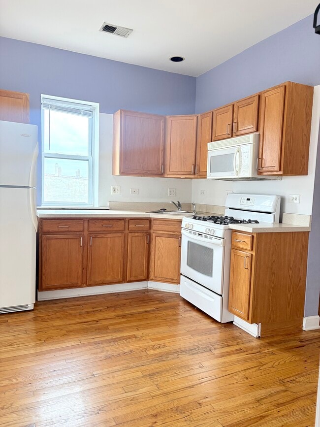 Photo - 1112 W 18th St Unit 4F