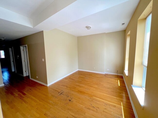 Photo - 1412 W Flournoy St Unit 3