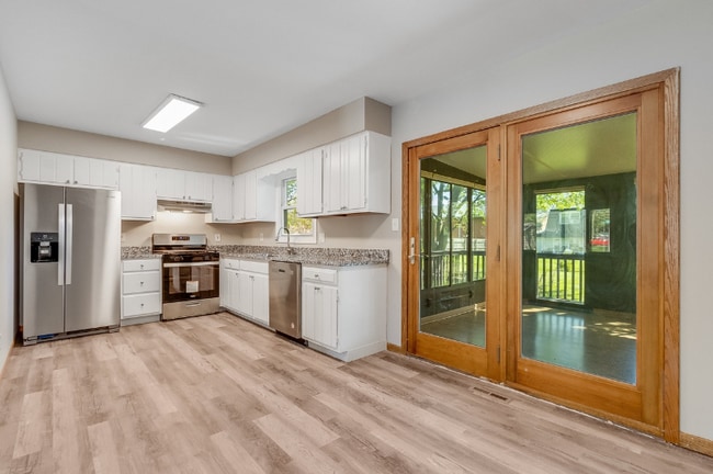 Photo - 2040 Blueberry Ln