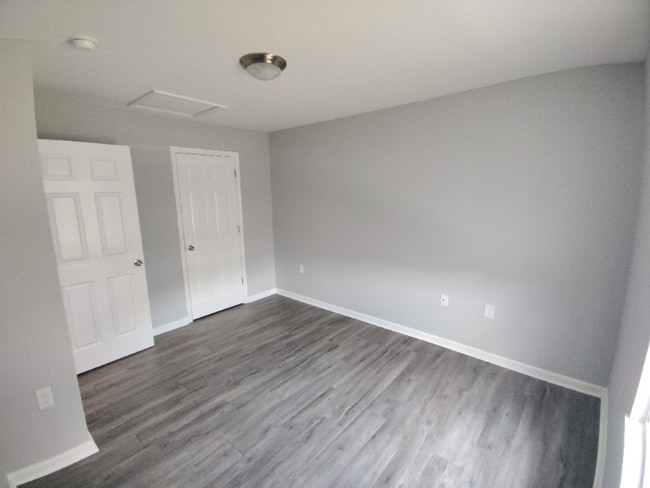Building Photo - 73 Ferguson Dr Rental