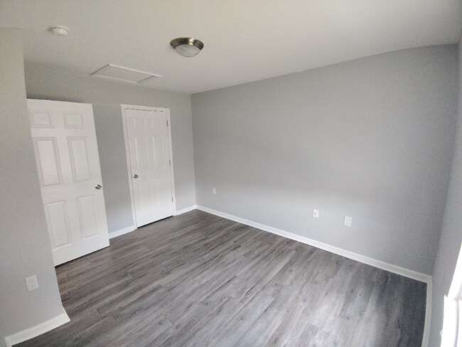 Building Photo - 73 Ferguson Dr Rental