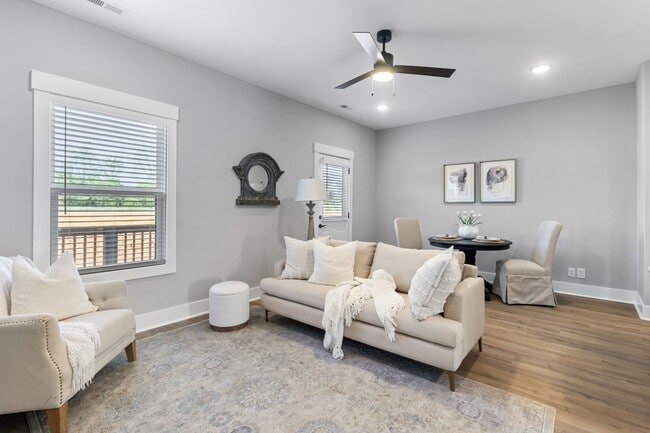 Building Photo - Large 3 Bedroom Condo For Rent in Sango!