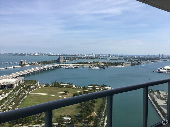 Building Photo - 888 Biscayne Blvd Unit 3712 Rental